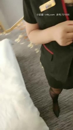 【勾搭良家少女】酒店大堂经理被我叫到房间里调戏成功 给我口爆 扣的她哗哗流水 截图6