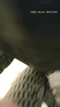 【勾搭良家少女】酒店大堂经理被我叫到房间里调戏成功 给我口爆 扣的她哗哗流水 截图7