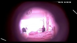 【360摄像头】稀缺粉色哈喽Kitty主题酒店偷拍秃顶大叔下午背着媳妇和小姨子开房偷情 截图14