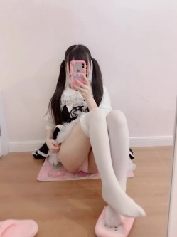 ️双马尾纯情小可爱 ️奶油肌肤纯欲系美少女〖蔡小熊〗表面乖巧的萌妹子背地里是个小骚货 大长腿少女清纯与风骚并存 截图14