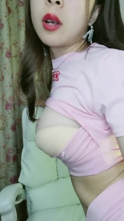 长卷发身材火辣的美少妇丰满大奶屁股翘凸，完美露脸鲍鱼同框粉鲍又大又长，一揉淫水长流 截图6