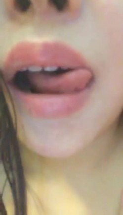 宅男打飞机福利大奶主播突然来大姨妈了狼友给刷礼物让大家看逼 截图9