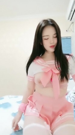 稀有心动巨乳尤物，20小时核弹，一次看个够，【西柚咻】，相当哇塞的女神，看脸就能射，加上这大奶子，不得了啦 截图2