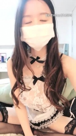 【污萌少女】高颜值美乳妹子跳蛋自慰，试穿新买各种情趣装，女仆装网袜制服非常诱人 截图9