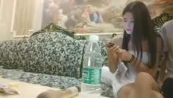 歌厅探花陈先生_约两性感公主妹，换上黑丝包房啪啪 截图11