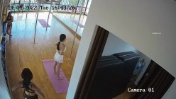 【破解摄像头】舞蹈室小姐姐各种舞蹈练功换衣服 截图12
