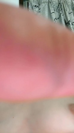 极品人妻黑丝吊带露脸镜头前的无限诱惑，揉奶玩逼掰开给狼友看特写，淫声荡语撩骚尿尿给你看 截图14