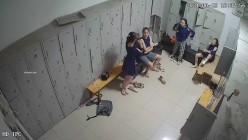 舞蹈班《监控破解》偷拍多位美女学员后台换衣服 截图8