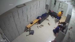 舞蹈班《监控破解》偷拍多位美女学员后台换衣服 截图15