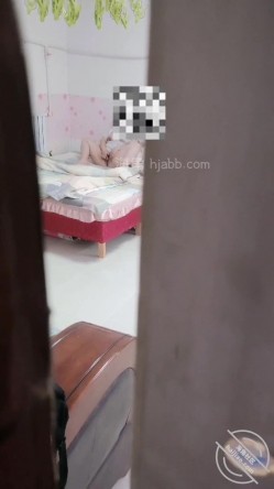 亲大哥的骚逼老婆4给嫂子送菜却听到嫂子自慰的呻吟好想操嫂子原创 截图2