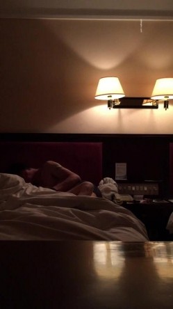 泄密流出64部 各种母狗骚狗啪啪口交摸奶等一系列淫荡行为 截图3