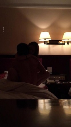 泄密流出64部 各种母狗骚狗啪啪口交摸奶等一系列淫荡行为 截图8
