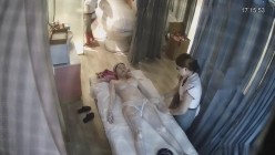 黑客破解美容院监控摄像头偷拍 ️几个做全身推油的妹子，美乳靓妹旁边床上还趴着个男的亏大了 截图1