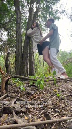 【真实大学生勾搭】，网约车司机野外车震，肥美白虎馒头逼，完美露脸，后入内射 截图12