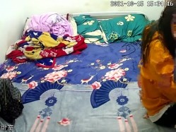 家庭摄像头破解入侵多角度真实偸拍，抽烟背纹烈女私生活曝光也是一个欲女，跟老公性爱还不满足，还总喜欢道具紫薇 截图5