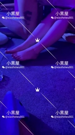 最新流出新时代网黄V信推特人气调教大咖xiaoheiwu私拍，多位极品小姐姐啪啪露出野战调教各种花样完整版 截图10
