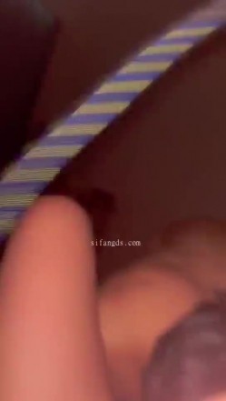 淫妻3P群P自慰露出尿脸,【双面夫妻_0575妓啪啪】,反差都市丽人，约单男交换 截图5