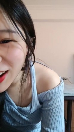 韩系网红女神刚下海！送礼物全裸自慰收费房！从下往上视角揉搓骚穴，掰开看菊花，扭腰摆臀 截图6