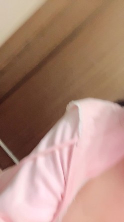 【京鱼儿】19岁童颜巨乳情趣黑丝 跳蛋自慰 爆流白浆 喷水！ 截图5