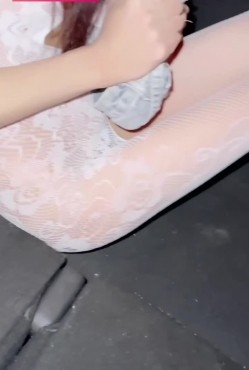 原创大神小姨子的秘密姐夫朋友冒充网约车司机强奸小姨子无套爆插射了满满一屁股 截图5