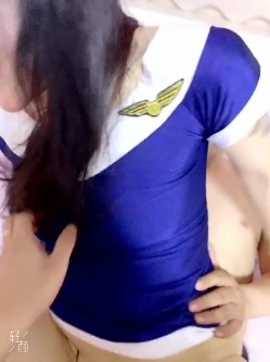 狂野的3P大作战，弟弟一起来服侍嫂子，娘们不仅漂亮，性欲还大的很，下体直接插进两根鸡巴，菊花和阴道爽得痛苦！ 截图14