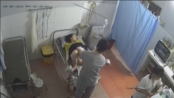 稀有黑客破解医院妇产科监控摄像头完美正面角度高清偷拍几个孕妇 最美年轻孕妇 阴蒂清晰可见 截图4