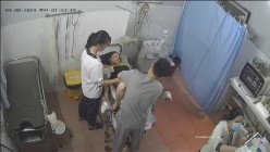 稀有黑客破解医院妇产科监控摄像头完美正面角度高清偷拍几个孕妇 最美年轻孕妇 阴蒂清晰可见 截图7