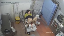 稀有黑客破解医院妇产科监控摄像头完美正面角度高清偷拍几个孕妇 最美年轻孕妇 阴蒂清晰可见 截图16