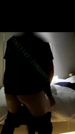 高门槛梦幻联动，顶级绿帽网红大咖联手【绿帽女友 你的大婊姐】，当着男友的面给戴绿帽子 截图9