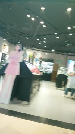 魔手 CD 经典CD合集《撩裙、露毛、靓妹美少妇》性感蕾边黑长裙极品小妹 截图10