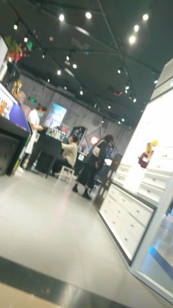 魔手 CD 经典CD合集《撩裙、露毛、靓妹美少妇》性感蕾边黑长裙极品小妹 截图14