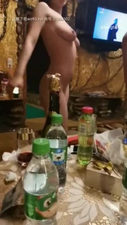 老哥稳啊 几个身材劲爆的洋妞轮流搞 颜值最高的一档了 人均170CM以上 波大身材让人流鼻血 好莱坞明星颜值 截图16