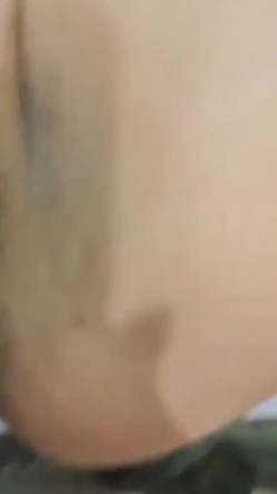 大奶熟女阿姨 身材丰腴 鲍鱼肥 巨乳大奶子哗哗 被无套输出 操着肯定爽 截图2