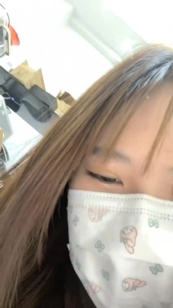 【少女和猫】学妹还贷偷偷播~!美乳长腿~自慰~流白浆 ~ 学妹很少上线，偷偷播都时间短，视频多 截图4