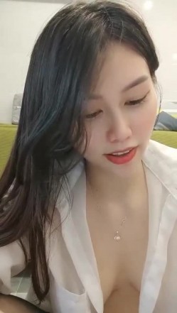 极品高颜冷艳御姐，反差小妈感女主播「金刚护撸娃」「小奶猫」激情淫语撩骚，和姐妹下海大秀，互舔互口假鸡巴互插 截图8