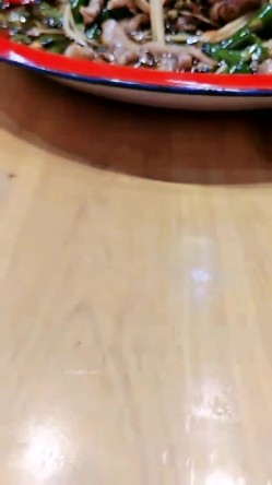甜美女神，【紫涵姐姐】，约粉吃夜宵，沟通完感情后，开房内射，再去会所聊一聊小哥哥，这娘们真会玩 截图9