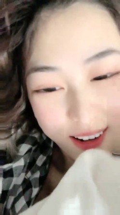奶油草莓可爱多 核弹！校花女神【葡萄皮】宿舍大秀~这身材绝了~喷血强推~美妙尤物 截图4