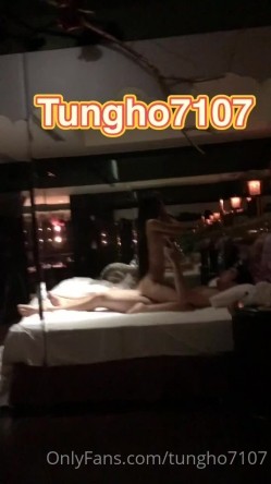 泡良大神性爱救火队「偷妳Tony」OF日常约炮露脸私拍 众多良家学生模特网红拜倒在炮王牛仔裤下 截图16