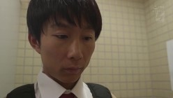 URE-064 専属・岡江凛×熟れコミ！！ 原作:からあげチャン 友達のお母さんとセフレになりました。 ～肉感美熟女の秘めた発情性交を卑猥に実写化！！～ 截图9