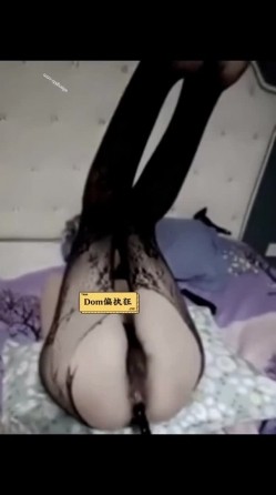 真枪实弹折磨凌辱女奴！推特私密圈国内各路SM调教大神分享作品~各类露脸反差母狗被玩弄 截图13
