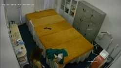 黑客破解美容院摄像头 偷拍女顾客脱光衣服激光雷射.脱毛护理 截图3