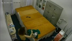 黑客破解美容院摄像头 偷拍女顾客脱光衣服激光雷射.脱毛护理 截图8