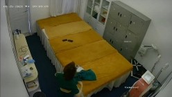 黑客破解美容院摄像头 偷拍女顾客脱光衣服激光雷射.脱毛护理 截图15