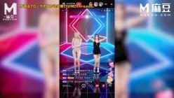麻豆最新大作 黎芷媗 Haruka 为流量出卖肉体的直播主 扒开肉穴现场性爱直播 被真假两根屌爆操 截图1