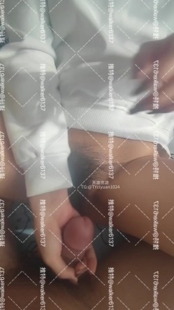 约炮大神【狮子座】最新付费，520人妻竟然在这个特殊的日子里，背着老公出来让别人操，还装深情 截图12