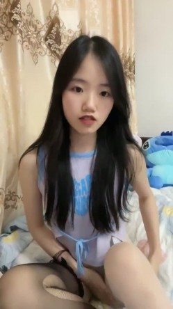 靓妹清纯大学生【汐汐】约猛男无套大战 精子射一身 最喜欢道具按摩小穴 截图7
