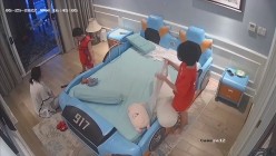 《居家摄像头破解》偷窥E奶少妇的居家日常 ️这奶子可真不是盖的 截图13