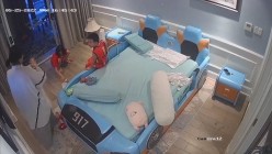 《居家摄像头破解》偷窥E奶少妇的居家日常 ️这奶子可真不是盖的 截图15