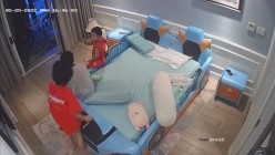 《居家摄像头破解》偷窥E奶少妇的居家日常 ️这奶子可真不是盖的 截图16