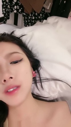 超人气女神 极火爆高颜值女主播汝复出线下约啪 小草莓 女上位水蛇腰爆桩 被大哥扣屁眼 小穴极粉蛮腰榨汁真绝 截图7